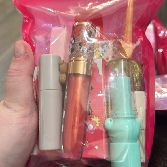 Cosmetics - Picture 2 of 2